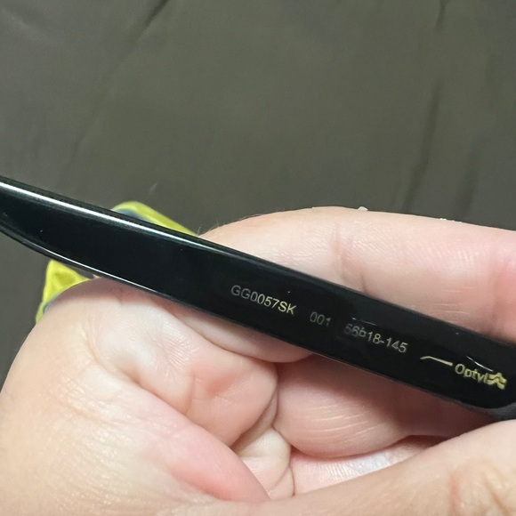 Black square frame Gucci sunglasses - Picture 8 of 8